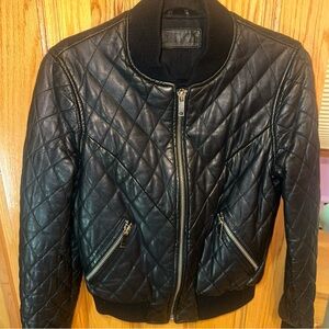 Chic Black Quilted Bomber Jacket
